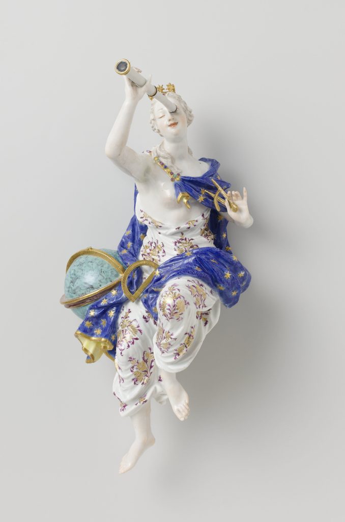 De muze Urania | Meissener Porzellan Manufaktur, Johann Joachim Kändler, 1748 – 1750